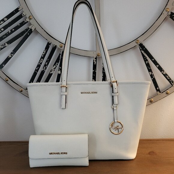 Michael Kors Jet Set White Tote and Wallet Set - Picture 1 of 11